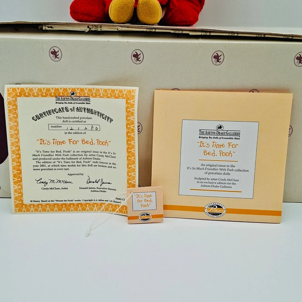 Ashton-Drake It's Time For Bed Pooh Porcelain Doll Cindy McClure COA Box 76042